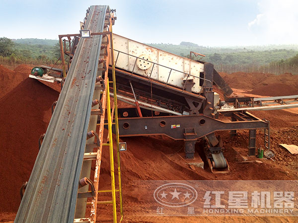 移動篩石機工作現場 移動篩石機工作現場