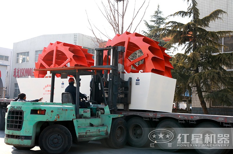 石粉洗砂機裝車待發(fā)貨 石粉洗砂機裝車待發(fā)貨