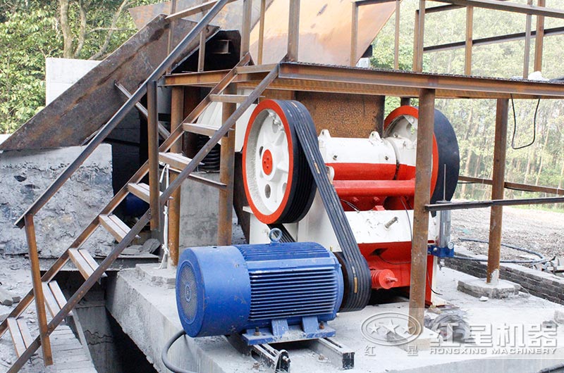 安徽蕪湖客戶河卵石加工現(xiàn)場 安徽蕪湖客戶河卵石加工現(xiàn)場