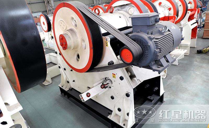 礦廠粗碎顎式破碎機 礦廠粗碎顎式破碎機