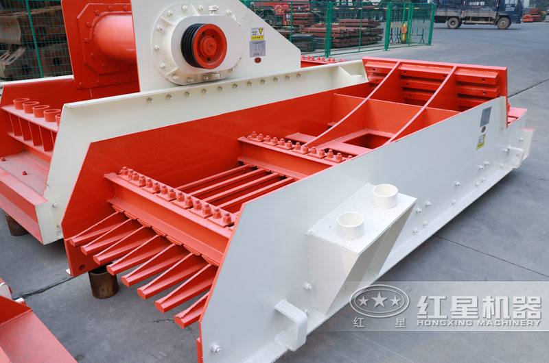 振動給料機喂料均勻,持續生產達15小時 振動給料機喂料均勻,持續生產達15小時