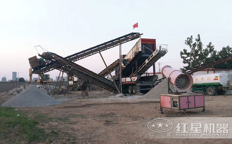 移動制砂機作業現場配置噴淋裝置 移動制砂機作業現場配置噴淋裝置