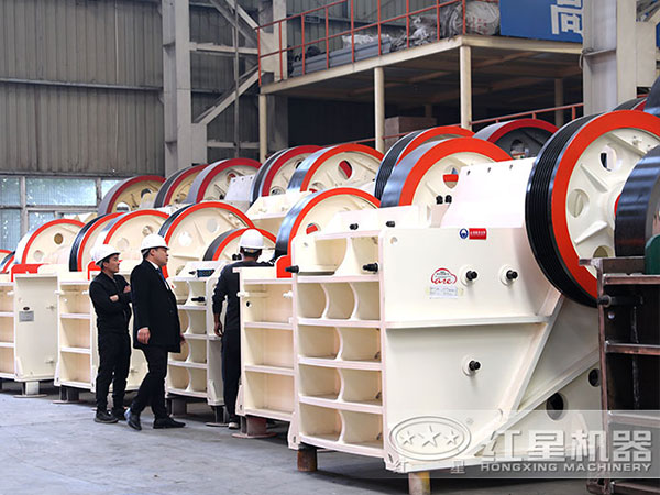 客戶到廠考察混凝土破碎機 客戶到廠考察混凝土破碎機