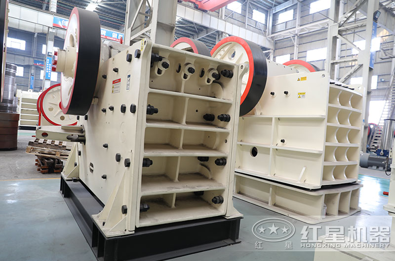 歐版顎式破碎機(楔塊式調(diào)節(jié)出料) 歐版顎式破碎機(楔塊式調(diào)節(jié)出料)