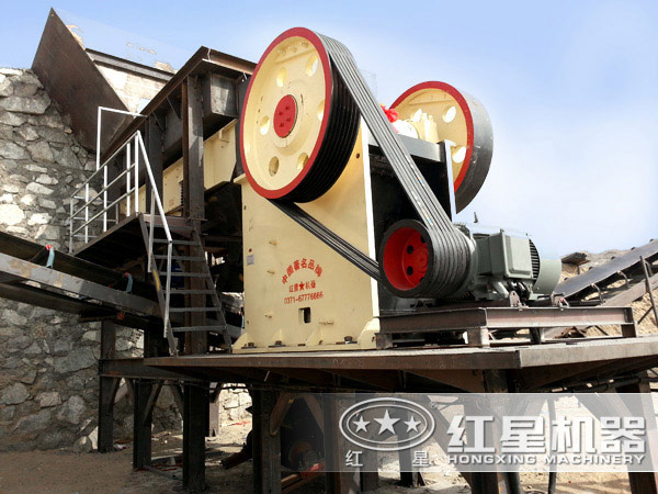 破碎機工作現(xiàn)場圖片 破碎機工作現(xiàn)場圖片