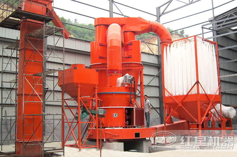 硅藻土加工現(xiàn)場(chǎng) 硅藻土加工現(xiàn)場(chǎng)