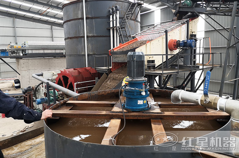 洗沙現(xiàn)場(chǎng)圖片 洗沙現(xiàn)場(chǎng)圖片