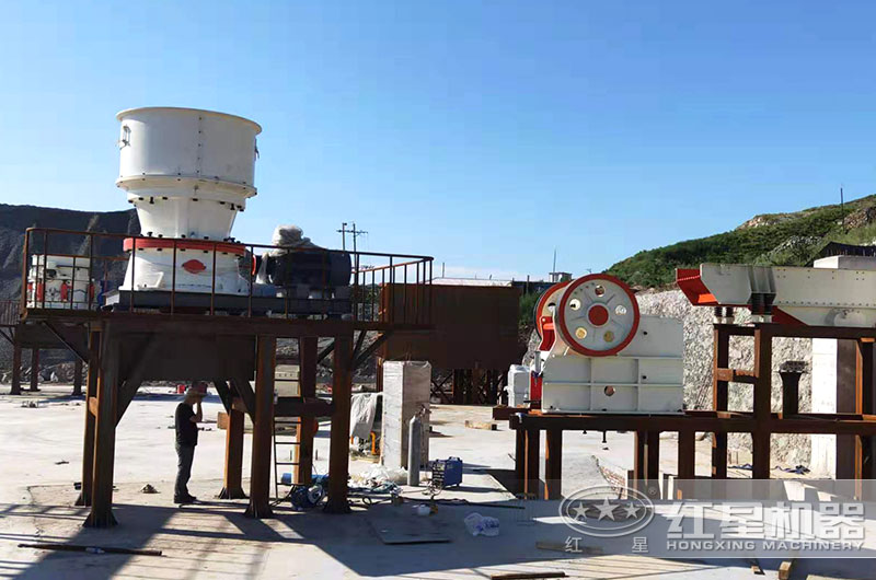 安徽客戶碎石破碎機生產(chǎn)線安裝現(xiàn)場 安徽客戶碎石破碎機生產(chǎn)線安裝現(xiàn)場